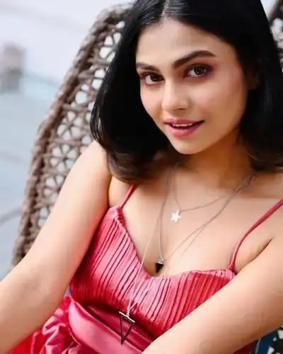 Call Girls Service in Kalamnuri